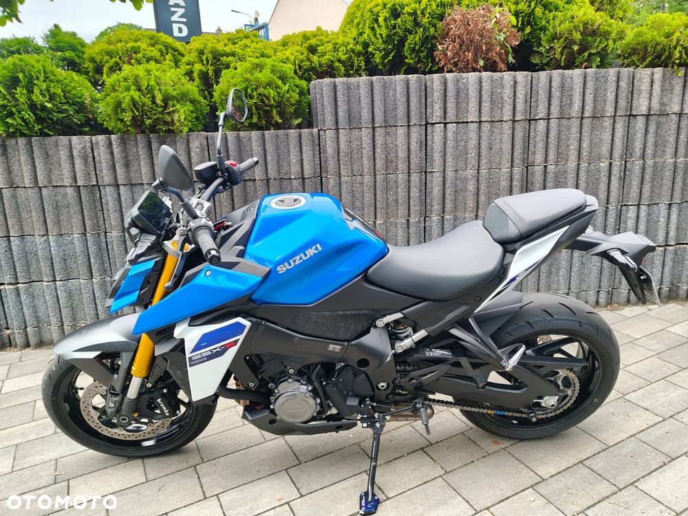 Suzuki GSX 1000 - 6