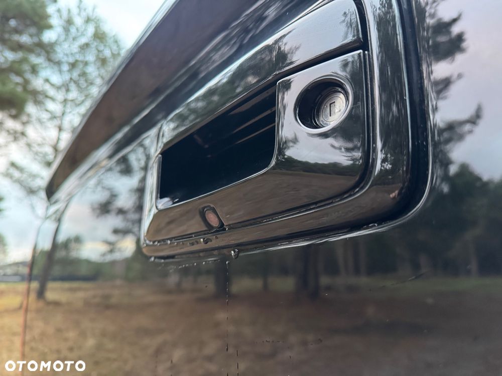 Chevrolet Silverado - 23