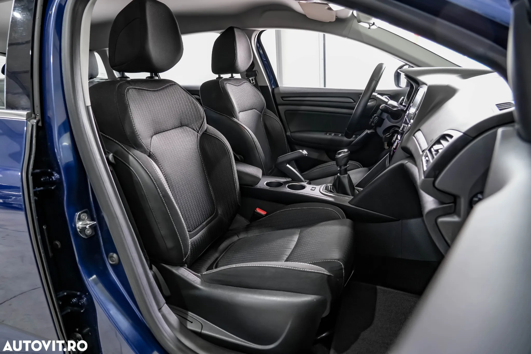Renault Megane Estate TCe GPF Zen - 8