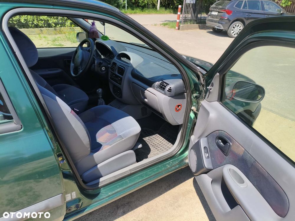 Renault Clio 1.4 RT - 2