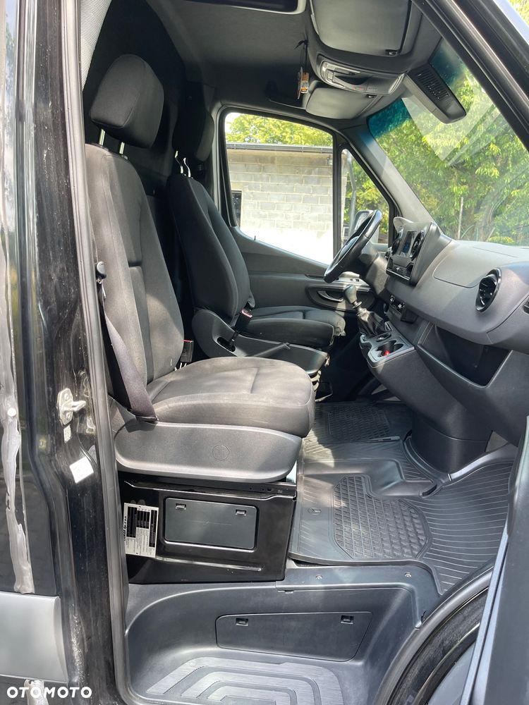 Mercedes-Benz Sprinter - 17