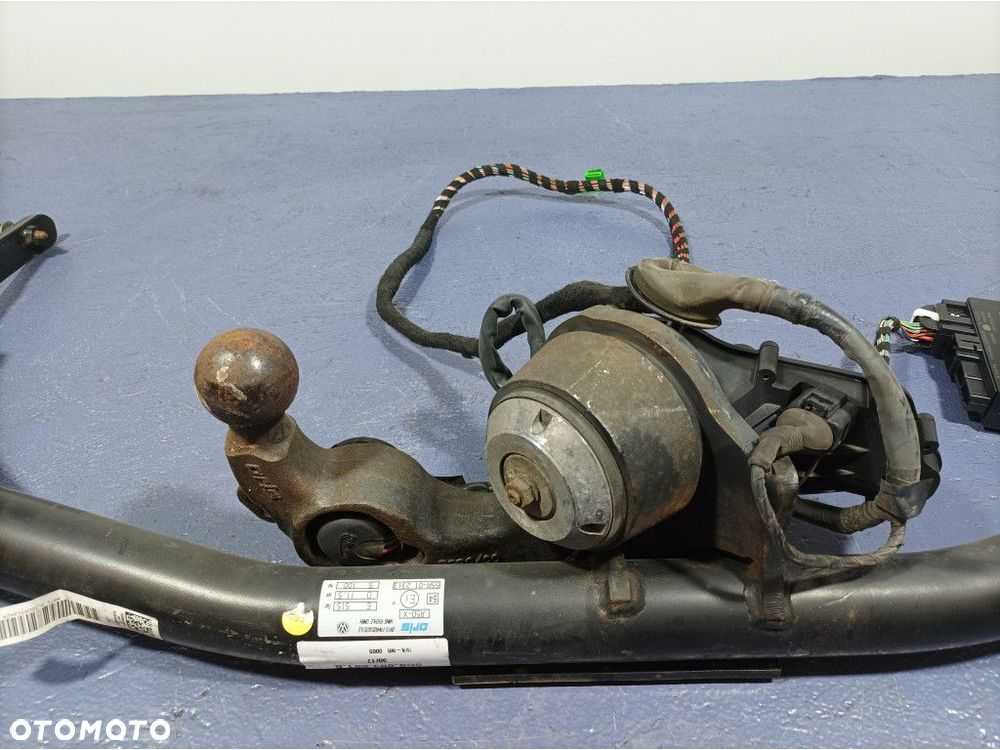 VW PASSAT B8 KOMBI HAK DO PRZYCZEPY ELEKTRYCZNY 3G9803881B 5Q0907383N - 2