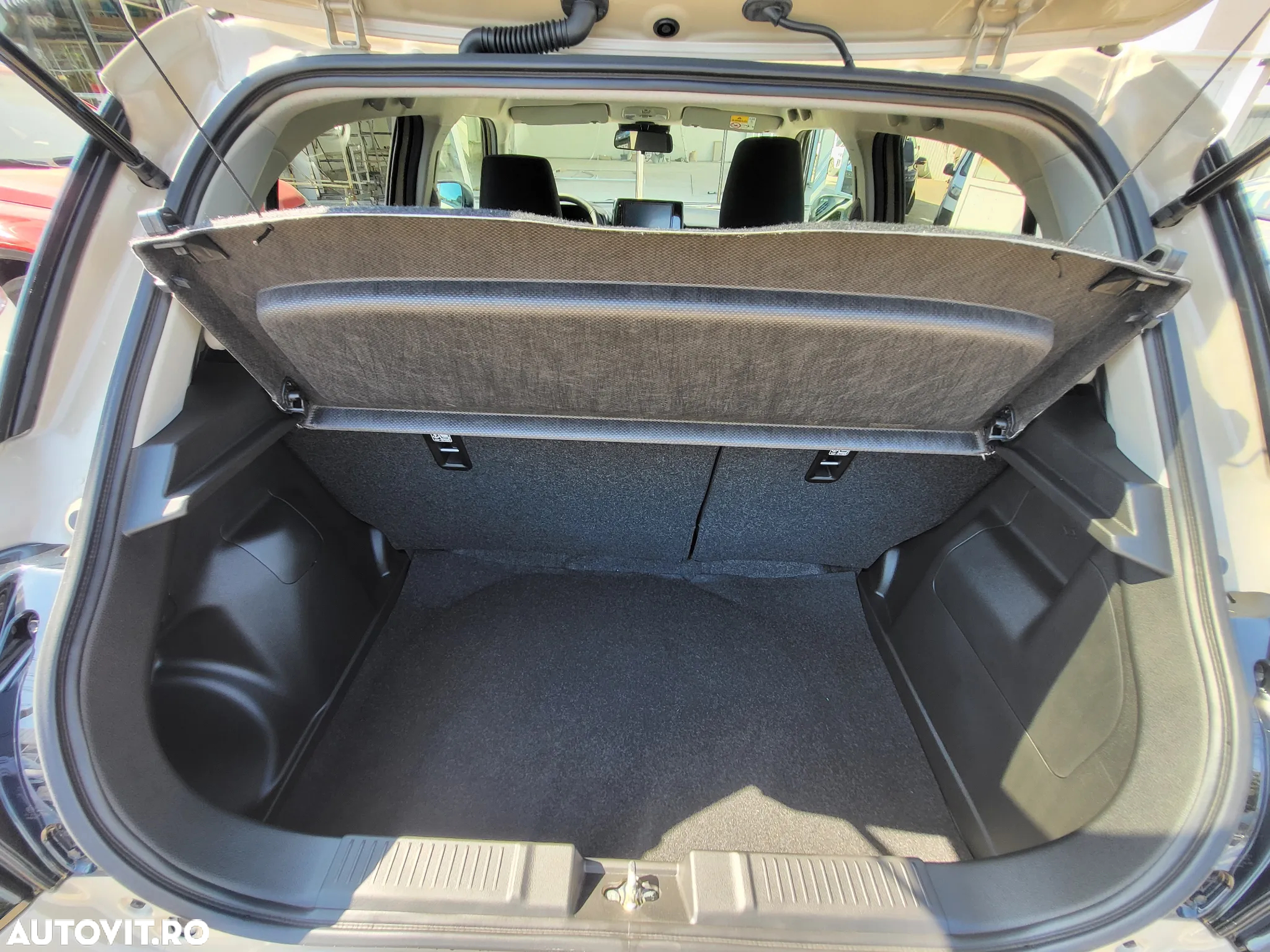 Suzuki Swift 1.2 Dualjet 12V AllGrip MHEV Spirit - 14