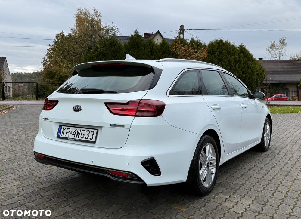 Kia Ceed 1.6 CRDi SCR L Business Line Plus - 10