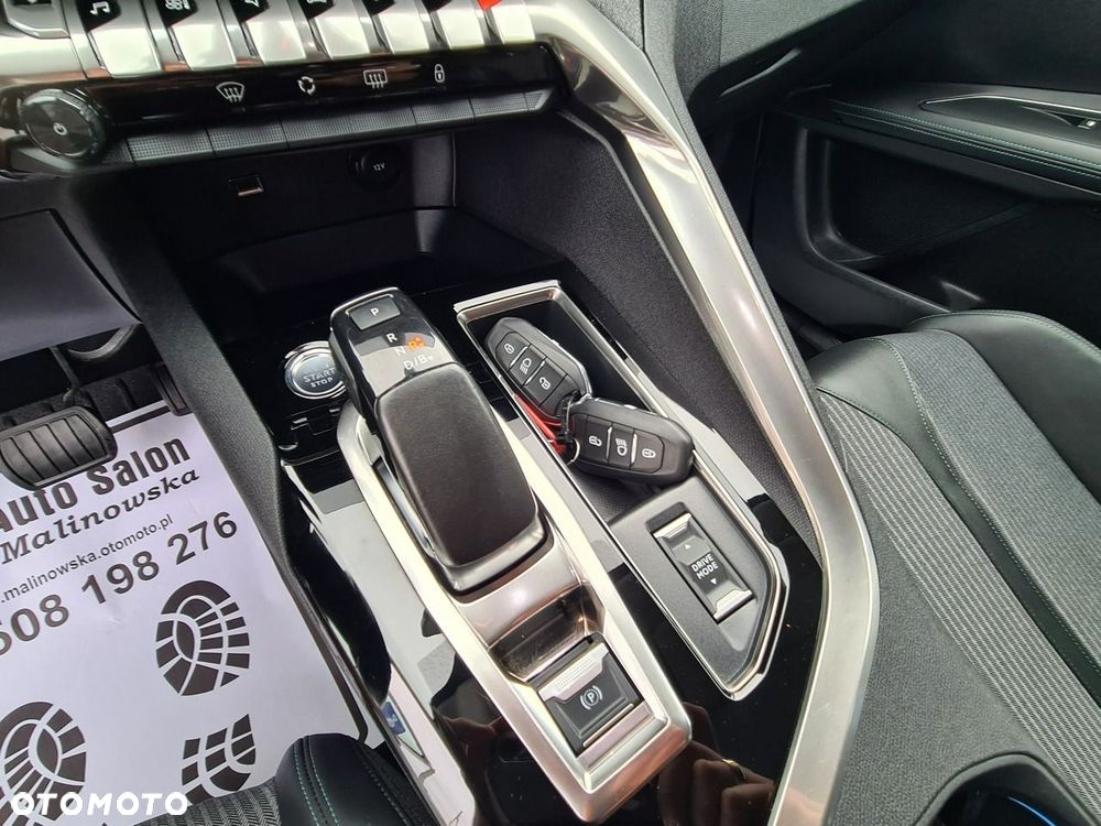 Peugeot 3008 1.6 PureTech Hybrid PHEV Allure Pack S&S EAT8 - 26