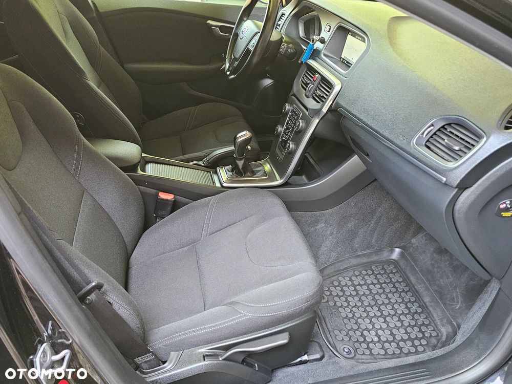 Volvo V40 T2 Linje You - 25