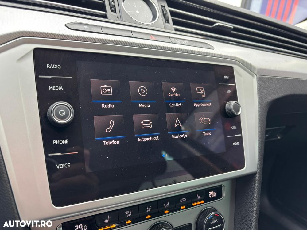 Volkswagen Passat - 21