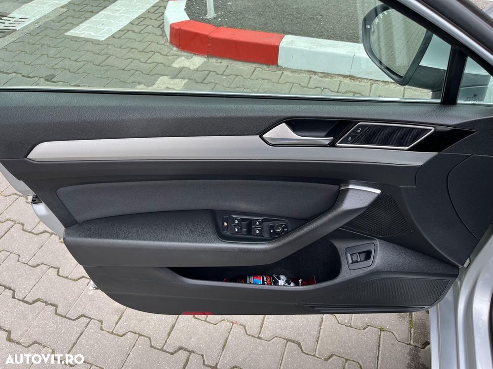 Volkswagen Passat Variant 2.0 TDI Comfortline - 9