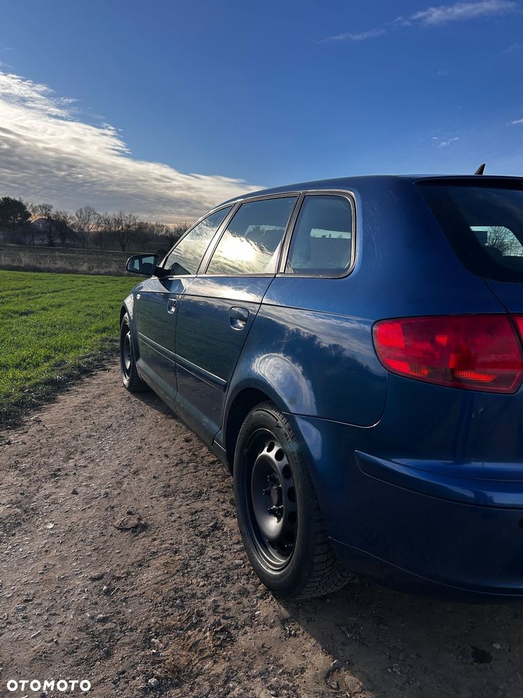 Audi A3 Sportback 1.6 FSI Ambiente - 7