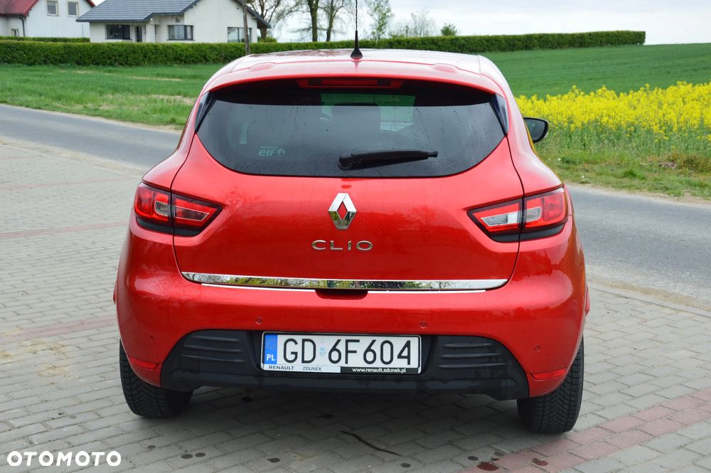 Renault Clio - 10