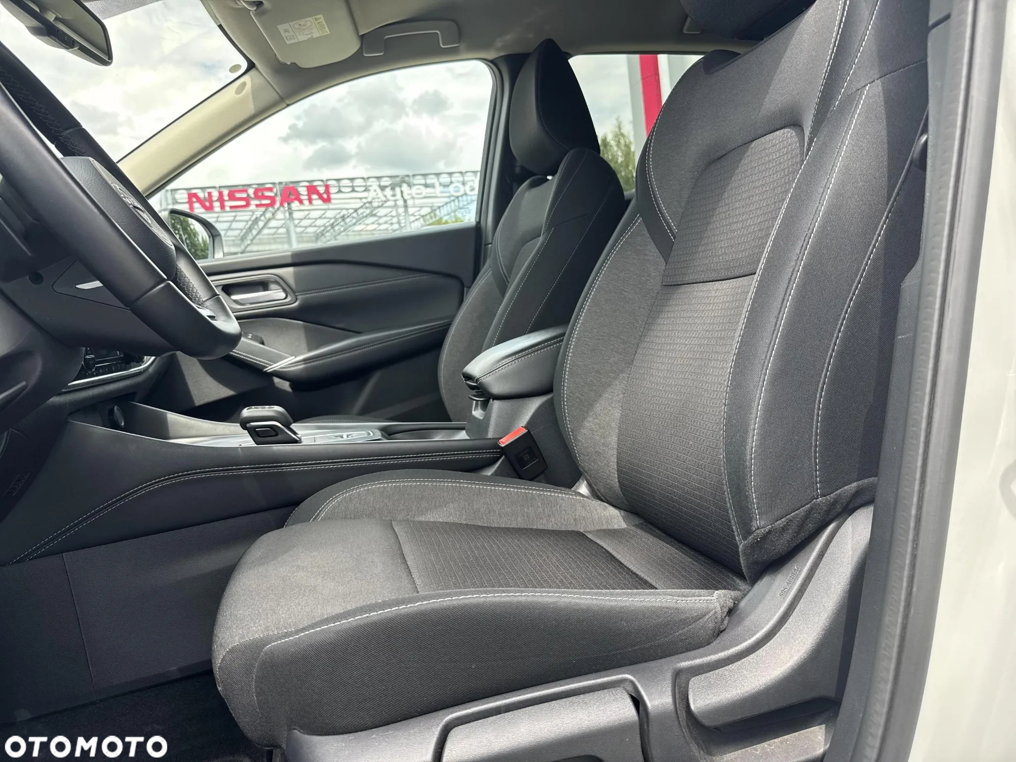 Nissan Qashqai 1.3 DIG-T mHEV N-Connecta Xtronic - 13