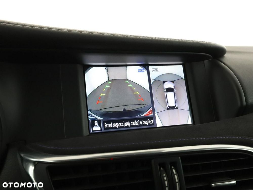 Infiniti Q30 2.0t DCT AWD Sport City Black - 26