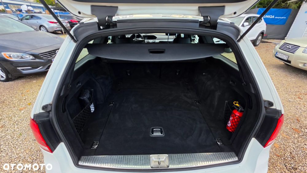 Mercedes-Benz Klasa E 220 BlueTEC 4Matic 7G-TRONIC Avantgarde - 23