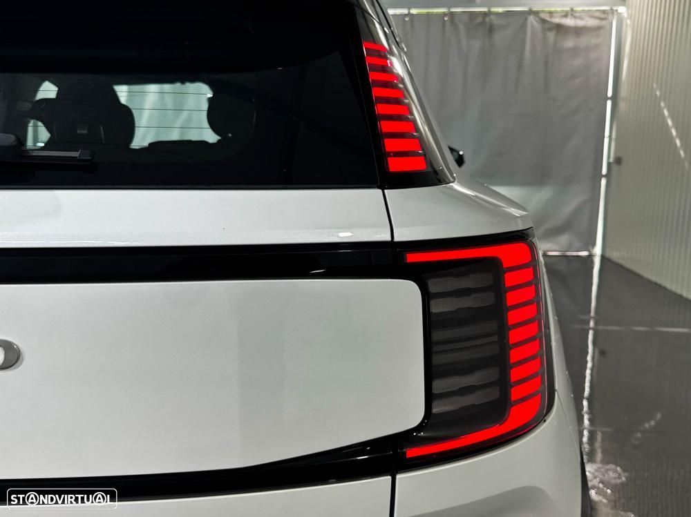 Volvo EX30 Single Motor Extended Range RWD Plus - 53