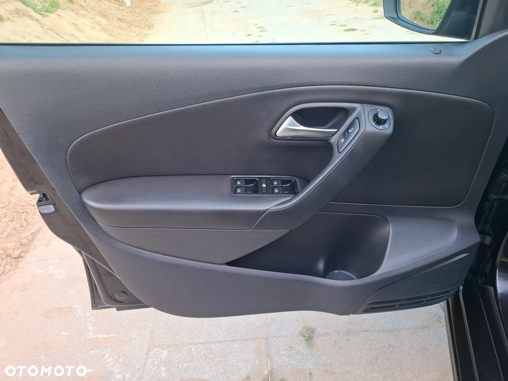 Volkswagen Polo - 16