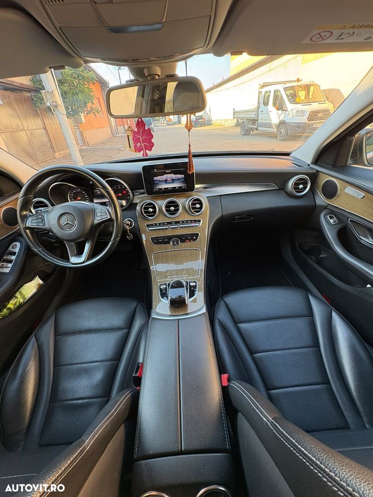 Mercedes-Benz C - 9