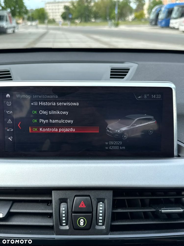 BMW X1 sDrive18i - 18