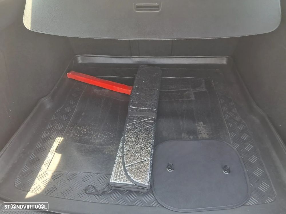 Volkswagen Golf Variant 2.0 TDi Confortline — fotografia 13