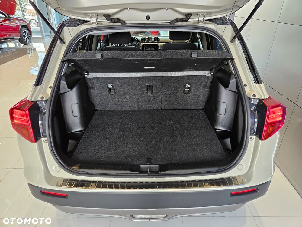 Suzuki Vitara 1.4 Boosterjet Premium 2WD - 16