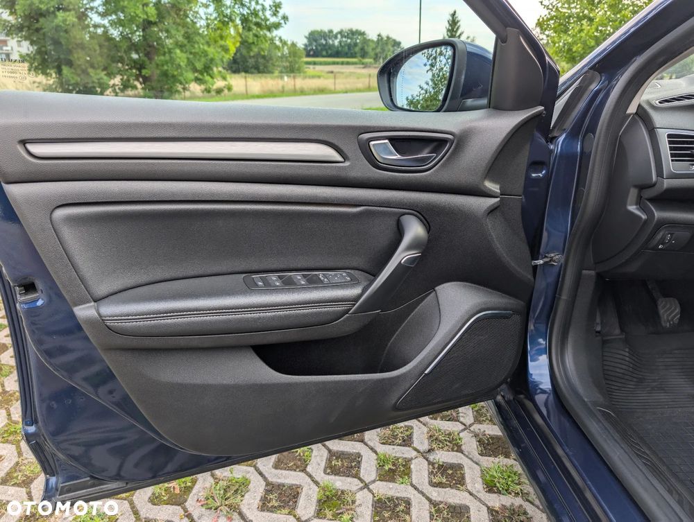 Renault Megane 1.5 Blue dCi Intens - 10