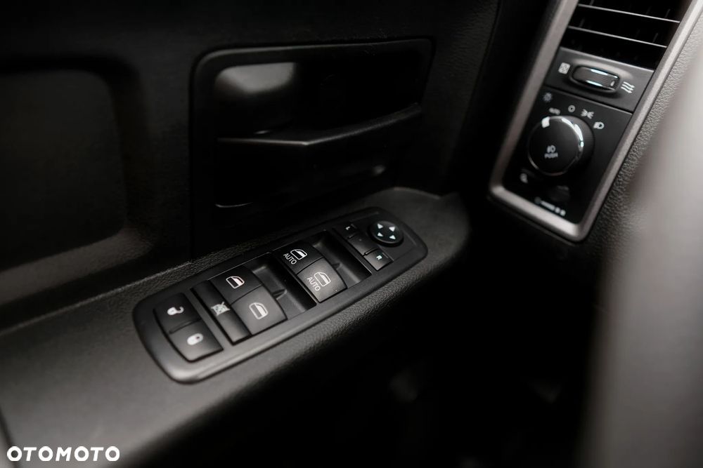 RAM 1500 - 32