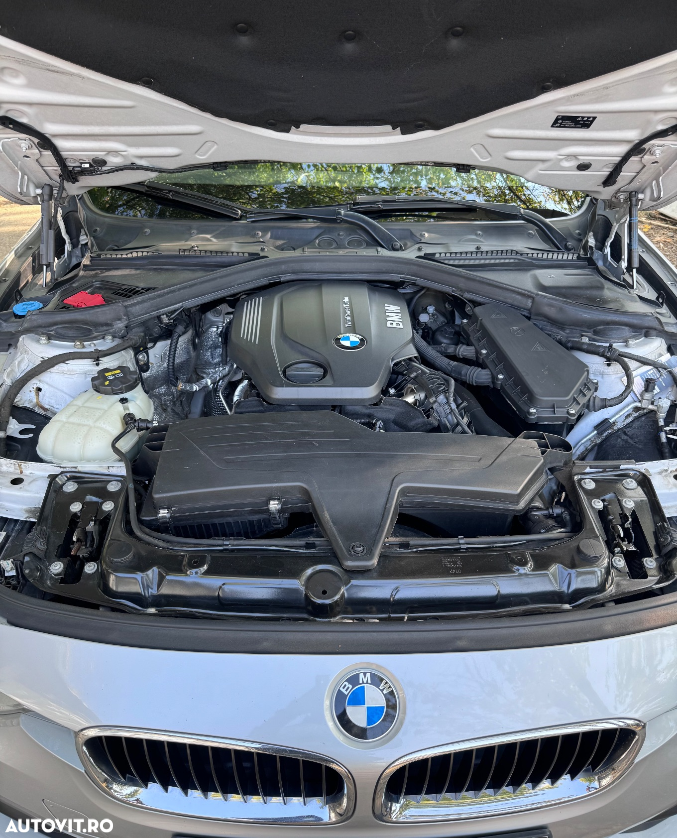 BMW Seria 3 318d Touring Aut. - 33
