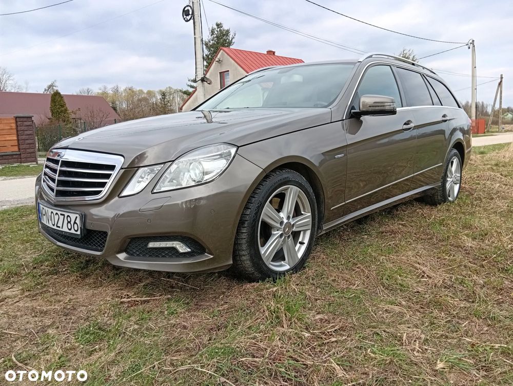 Mercedes-Benz Klasa E 300 CDI DPF BlueEFFICIENCY 7G-TRONIC Avantgarde - 7