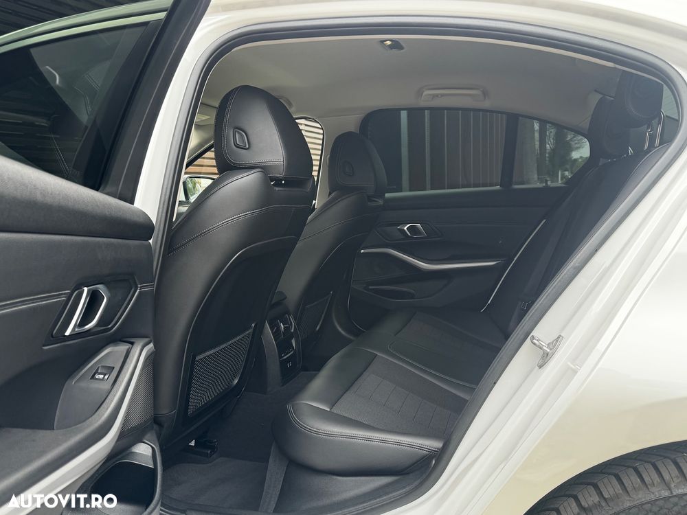 BMW Seria 3 330e Aut. Luxury Line - 19