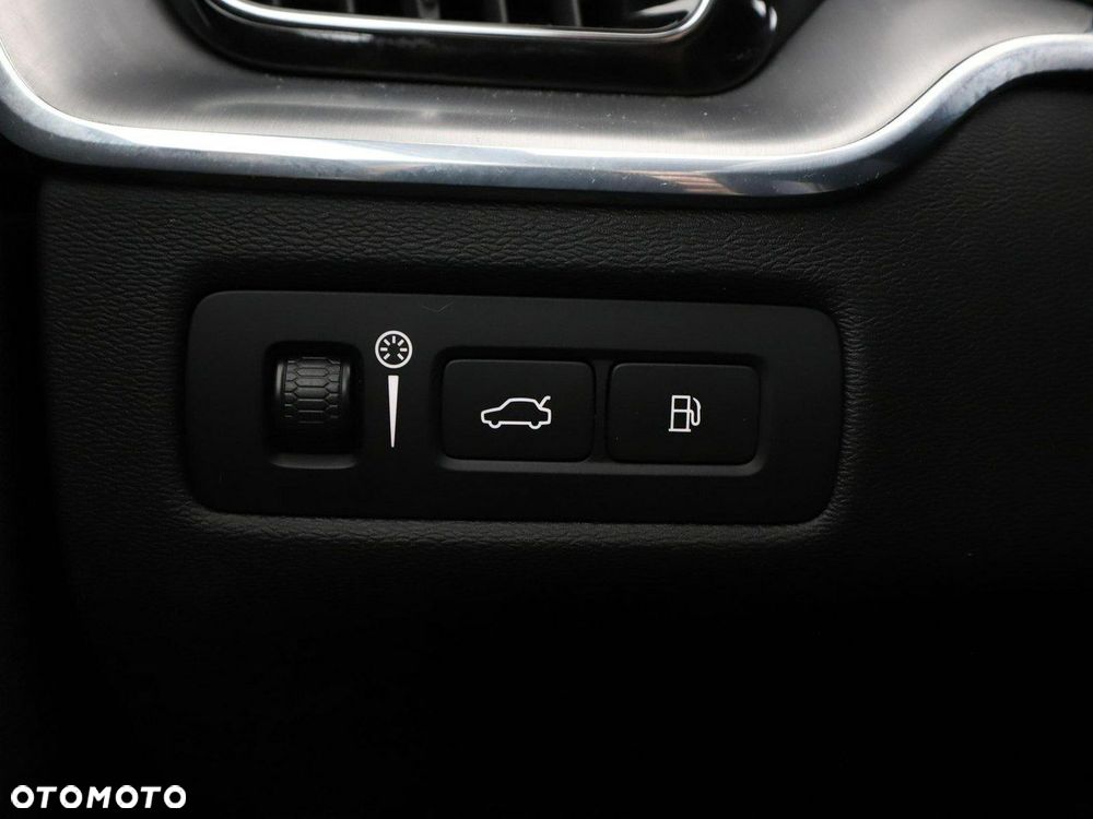 Volvo XC 60 T8 Plug-In Hybrid AWD Inscription - 36