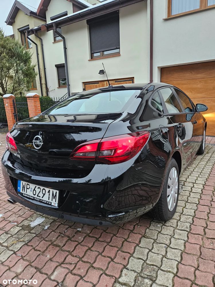 Opel Astra 1.4 T EU6 - 11