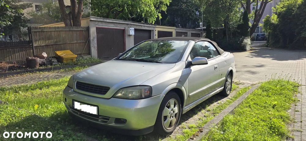 Opel Astra 1.8 Bertone - 1