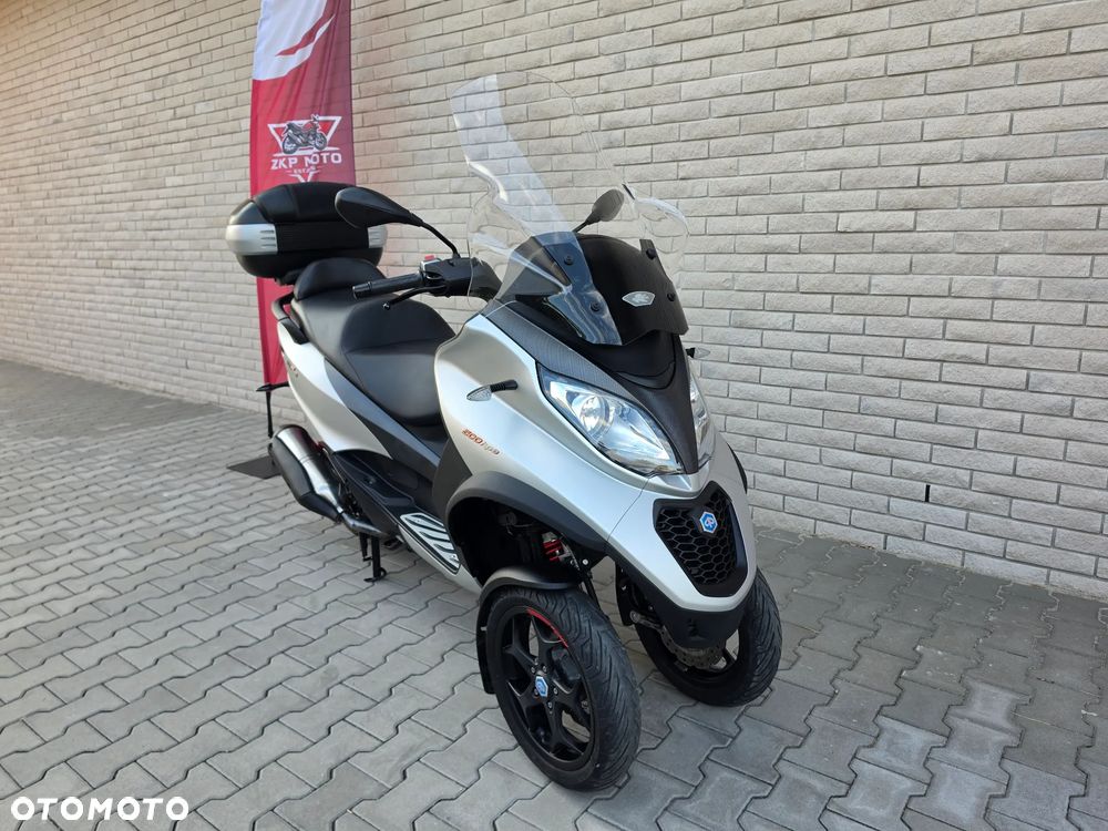 Piaggio MP-3 - 12