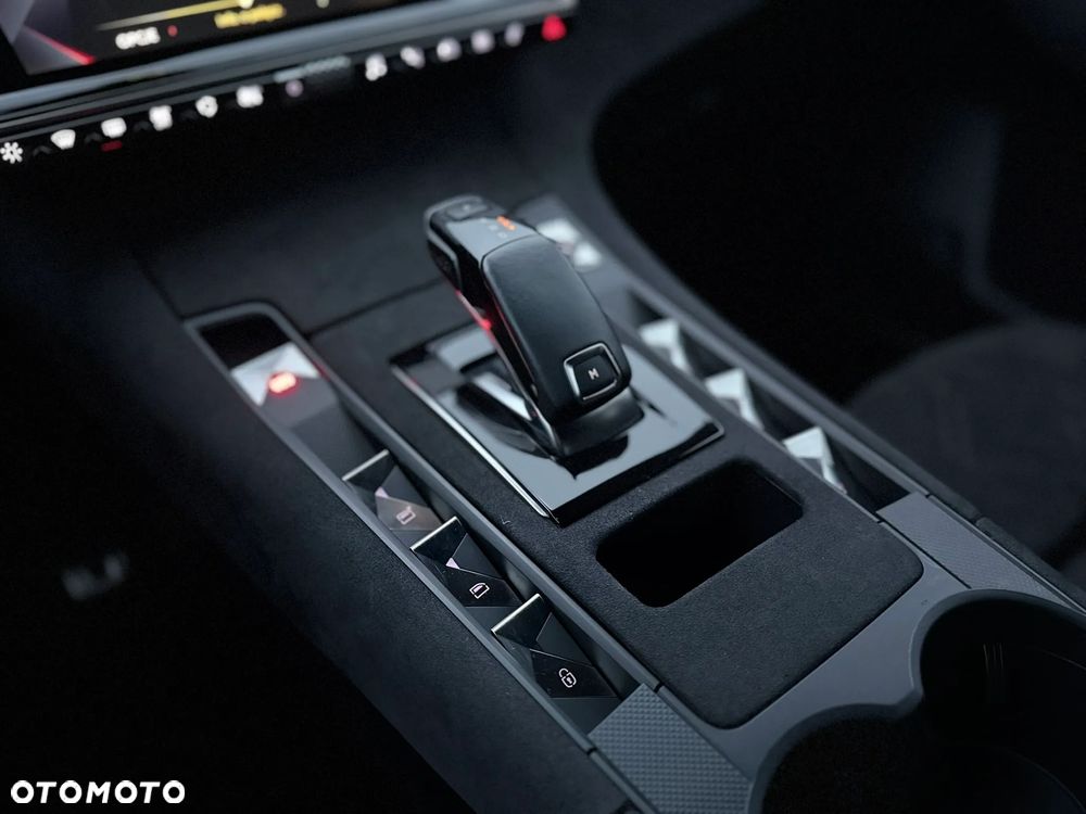 DS Automobiles DS 7 Crossback 1.6 PureTech Performance Line + - 22