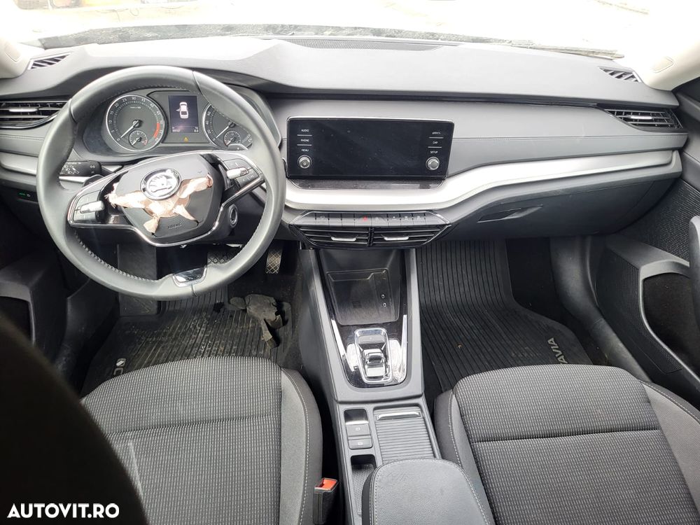 Skoda Octavia Combi 2.0 TDI DSG Ambition - 2