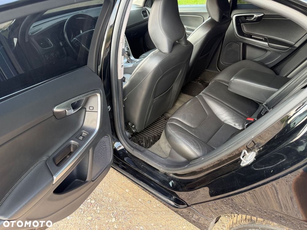 Volvo S60 D2 Drive-E Dynamic Edition (Kinetic) - 9
