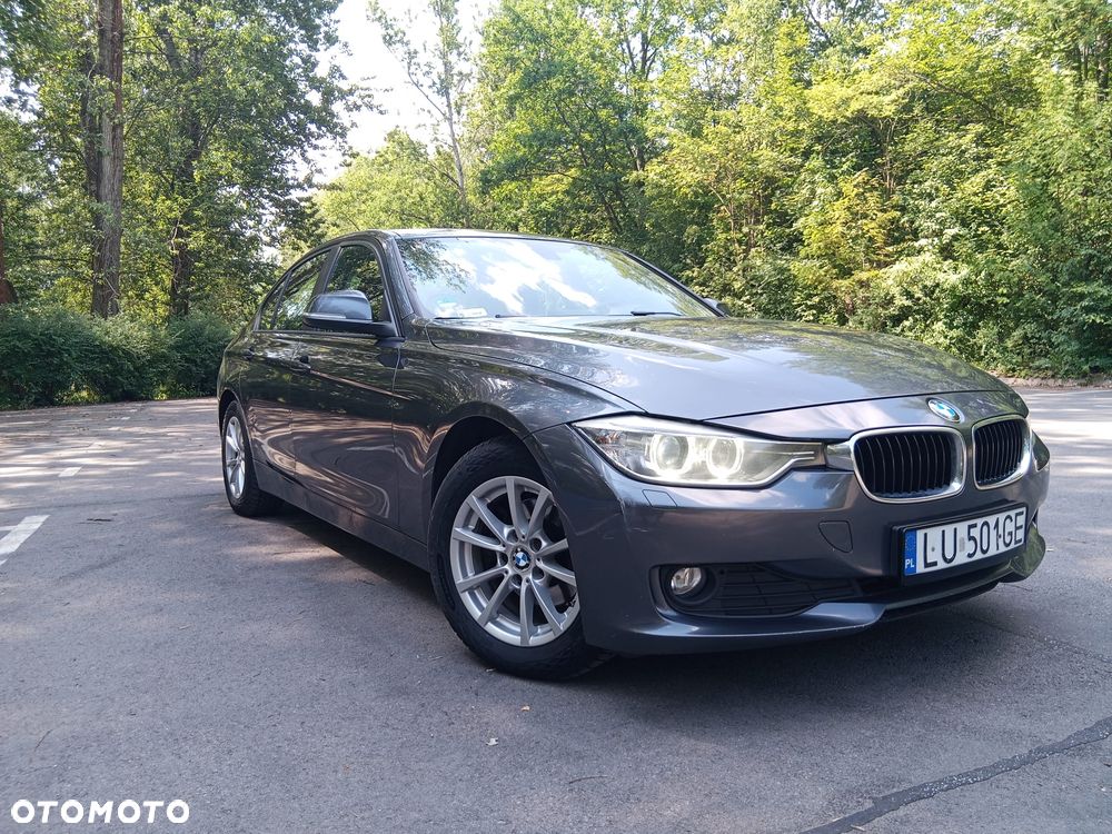 BMW Seria 3 318d - 4