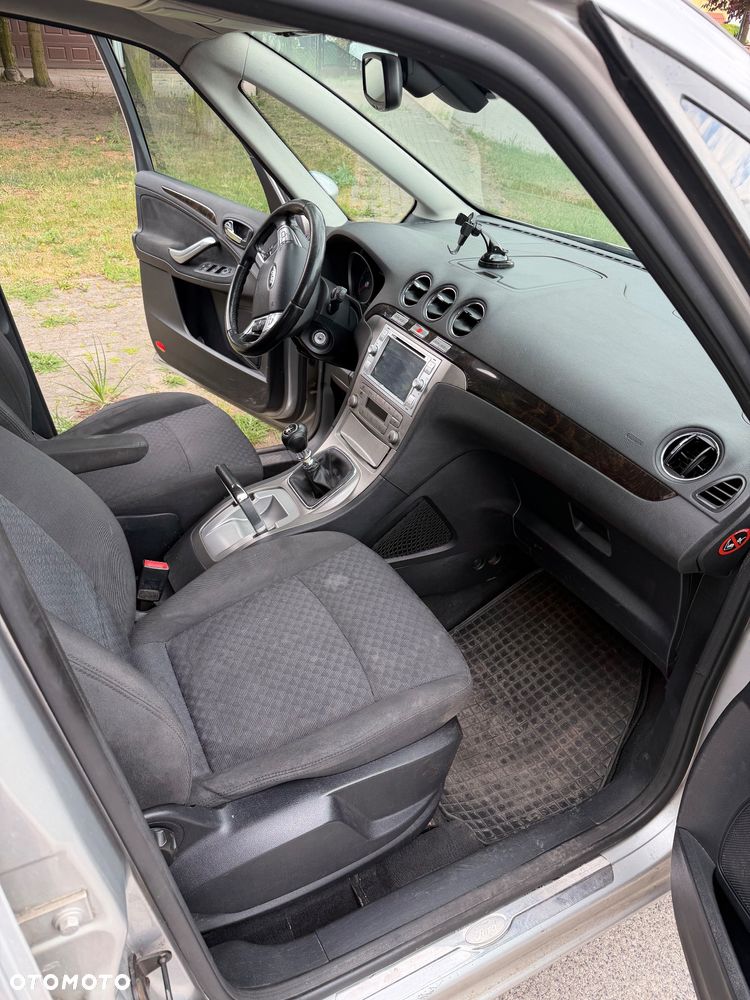 Ford Galaxy 1.8 TDCi Ambiente - 11