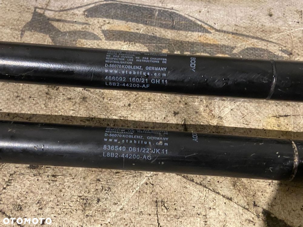 KOMPLET AMORTYZATORÓW KLAPY TYLNEJ BAGAŻNIKA LAND ROVER DEFENDER L8B244200AF L8B2-44200-AG - 4