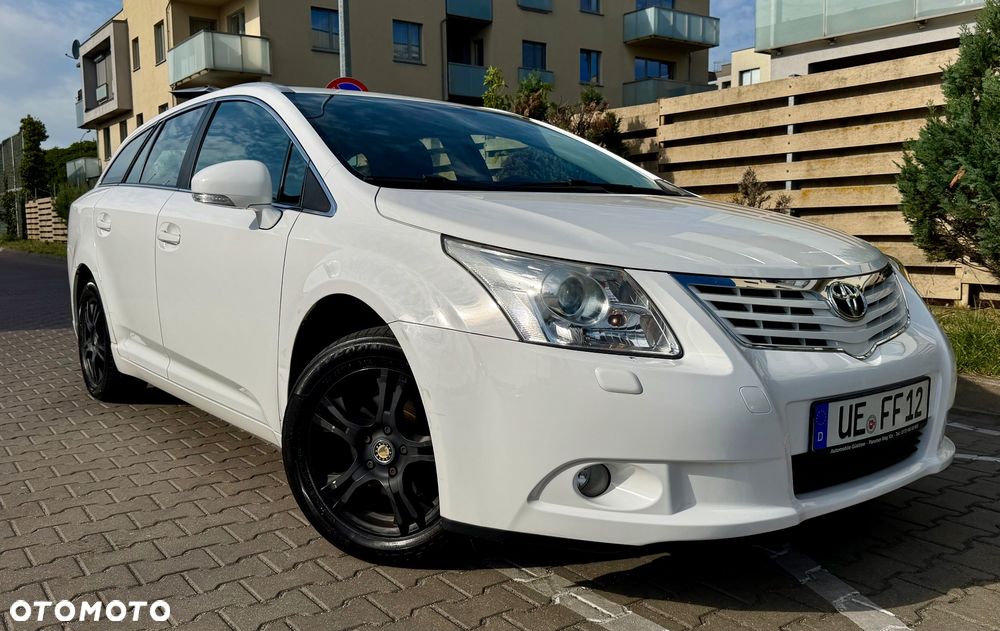 Toyota Avensis 1.8 Comfort - 11