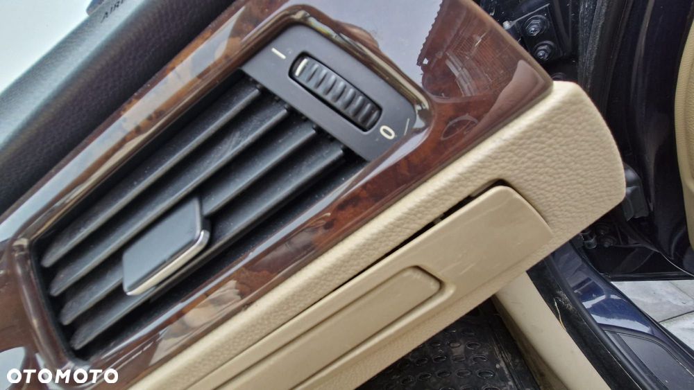 BMW Seria 3 325d DPF - 8