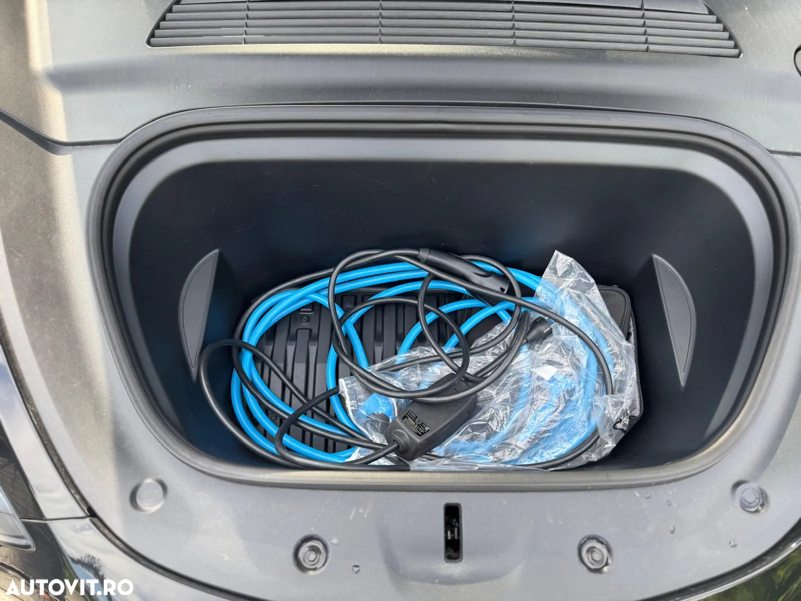 Tesla Model Y RWD - 12