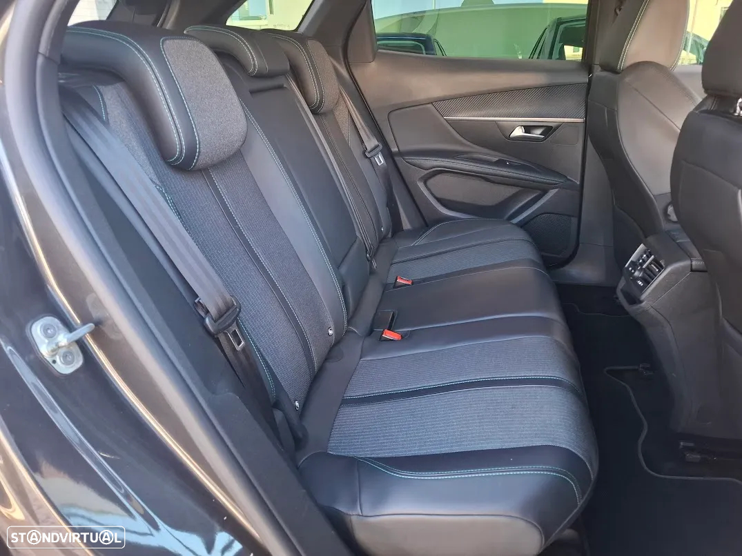 Peugeot 3008 PureTech 130 Stop & Start GPF Allure - 38