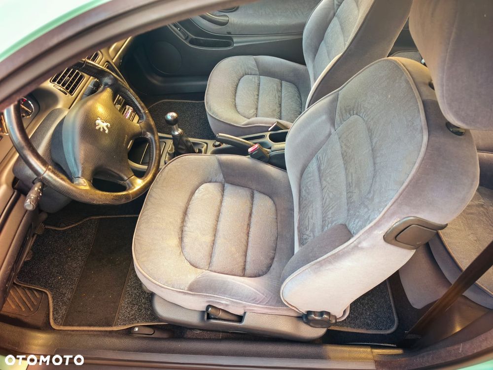 Peugeot 406 - 8