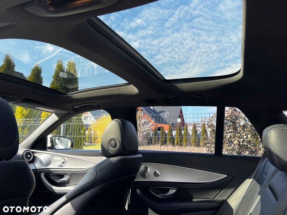 Mercedes-Benz Klasa E 220 d 9G-TRONIC - 12