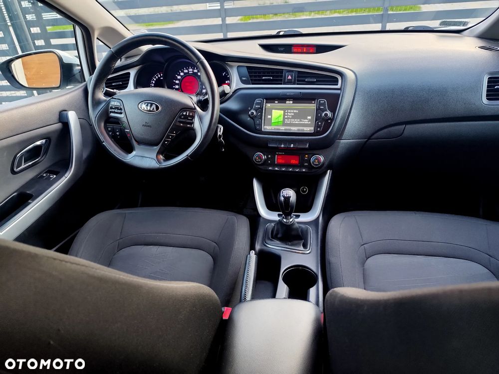 Kia Ceed 1.6 GDI Business Line - 13