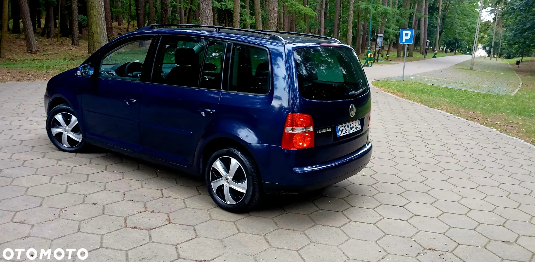 Volkswagen Touran 1.9 TDI Basis - 2