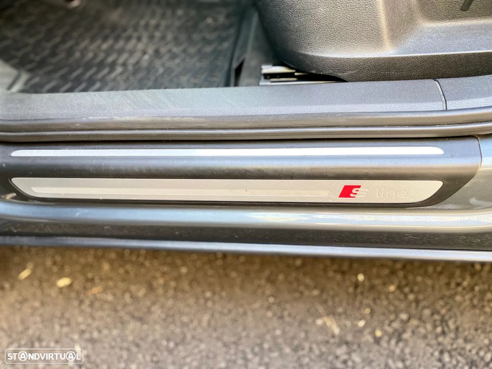 Audi Q3 2.0 TDI S-line - 13