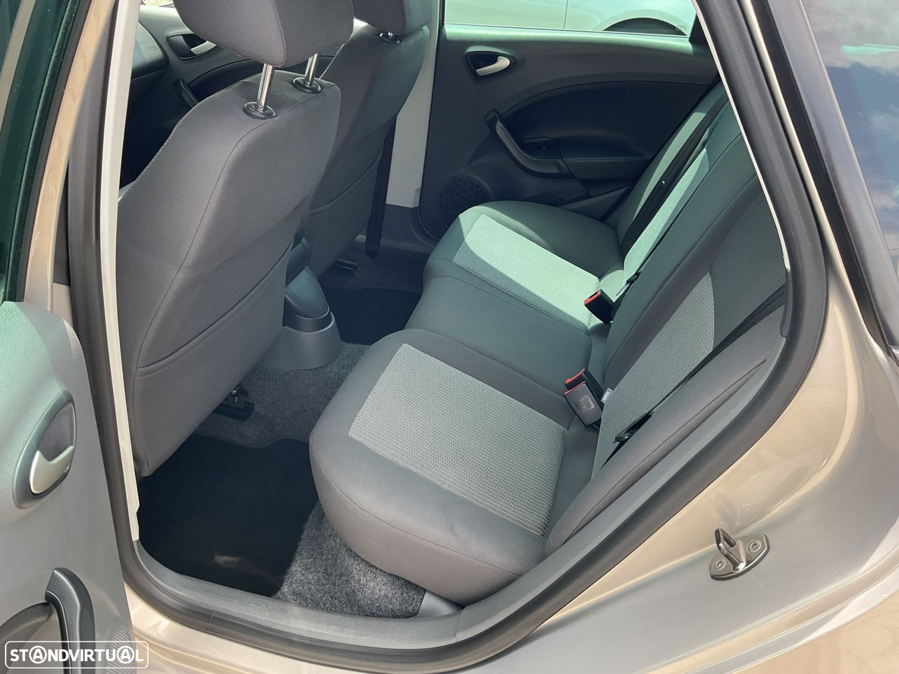 SEAT Ibiza ST 1.2 TDI Eco.Reference DPF - 38