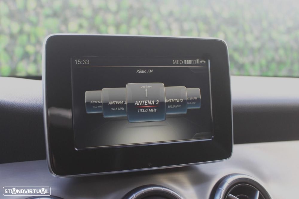 Mercedes-Benz CLA 200 d Shooting Brake AMG Line Aut. - 23