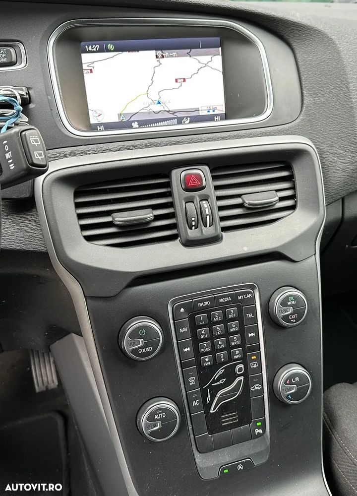 Volvo V40 - 16
